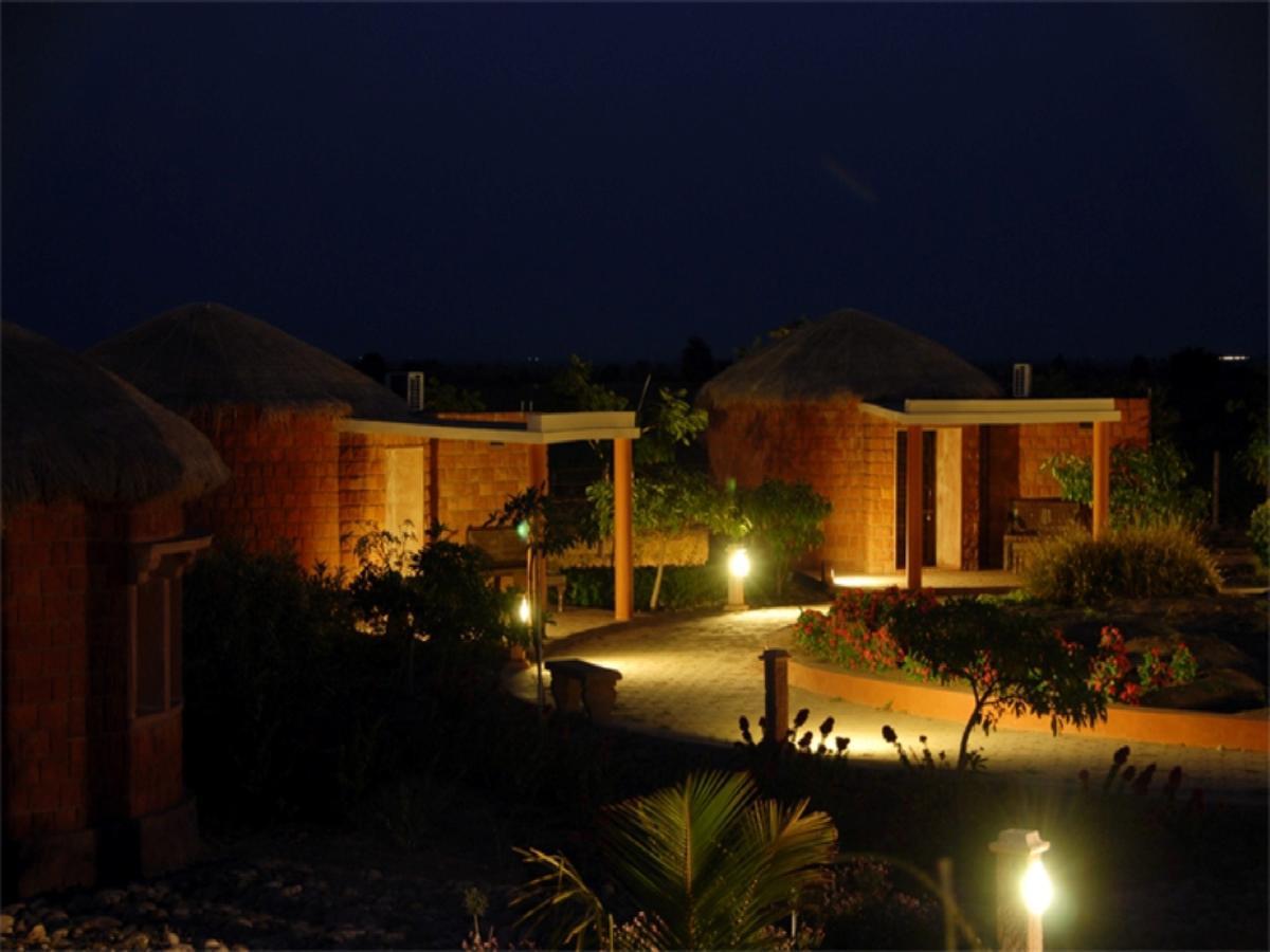 Отель The Royal Safari Camps Bajana Экстерьер фото