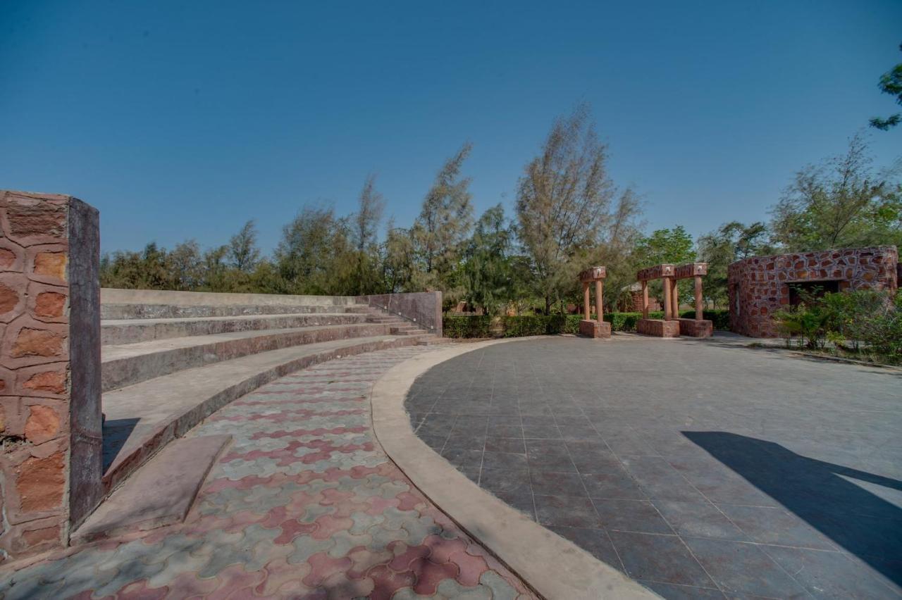 Отель The Royal Safari Camps Bajana Экстерьер фото